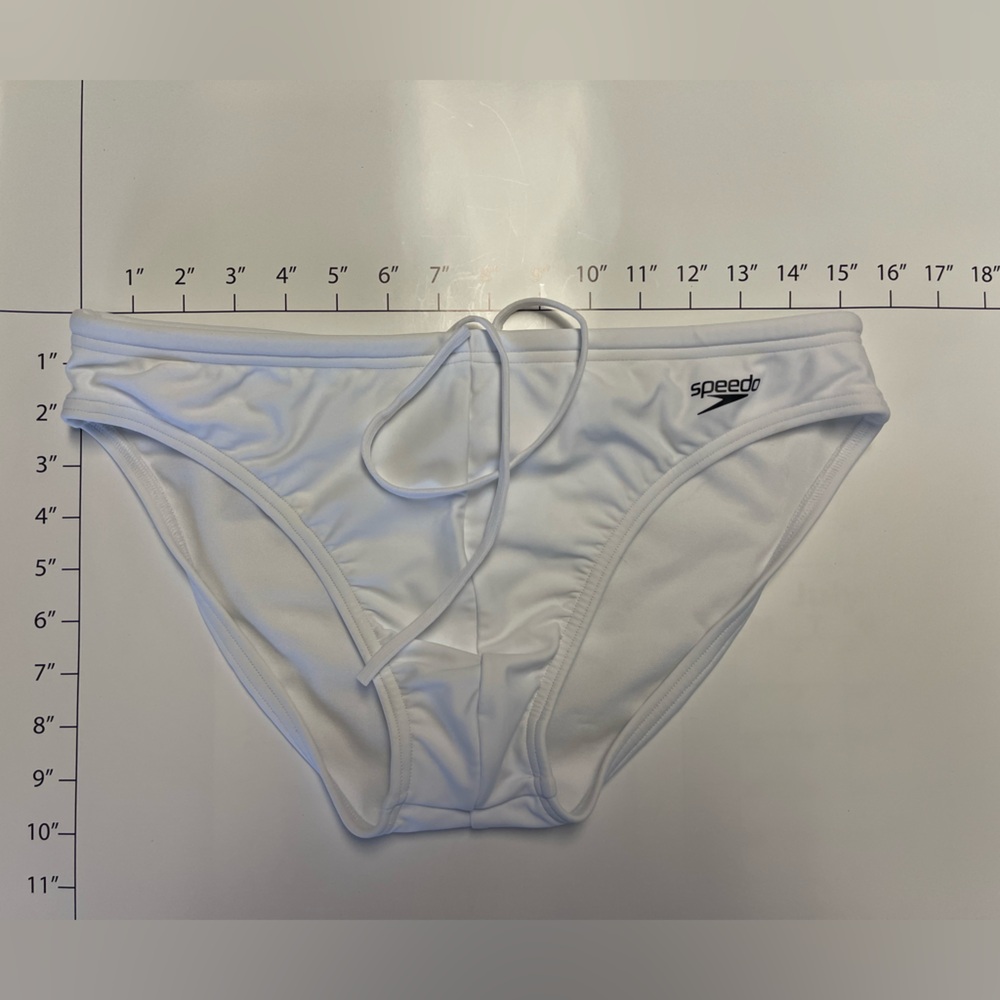 Men’s Speedo bikini 36”, great condition